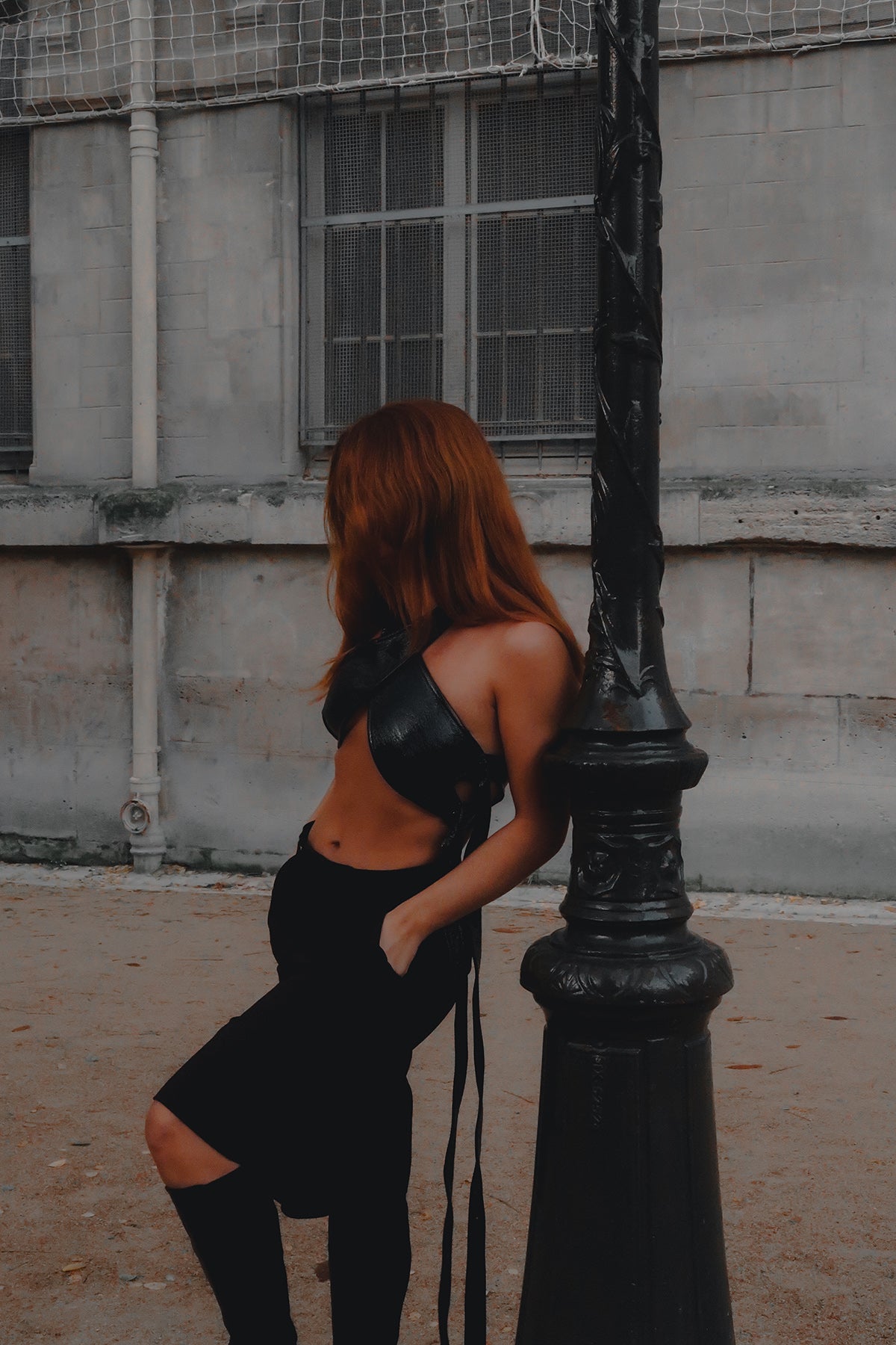 COURRÈGES – CRISS CROSS DARK BLUE TOP