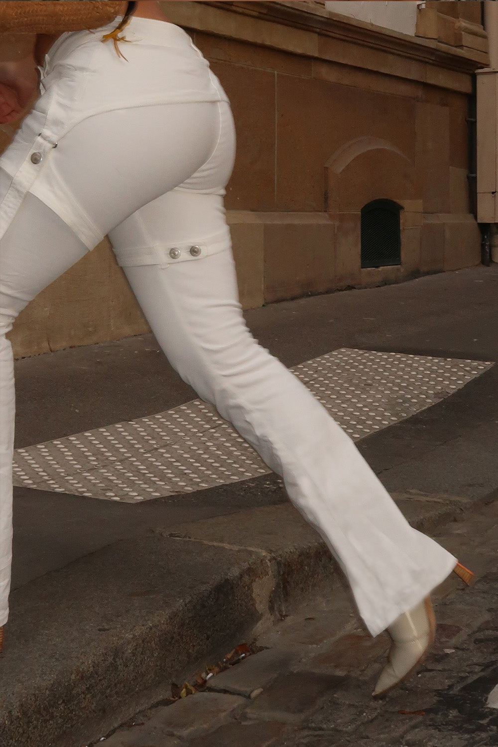 COURRÈGES – WHITE STRAPS PANTS